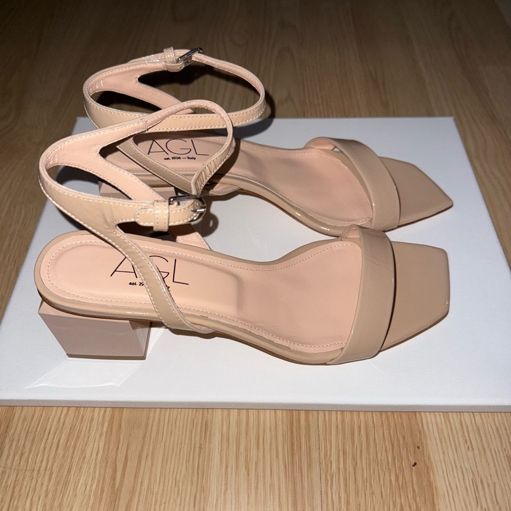 AGL Women's Beige Block Heel Sandals
